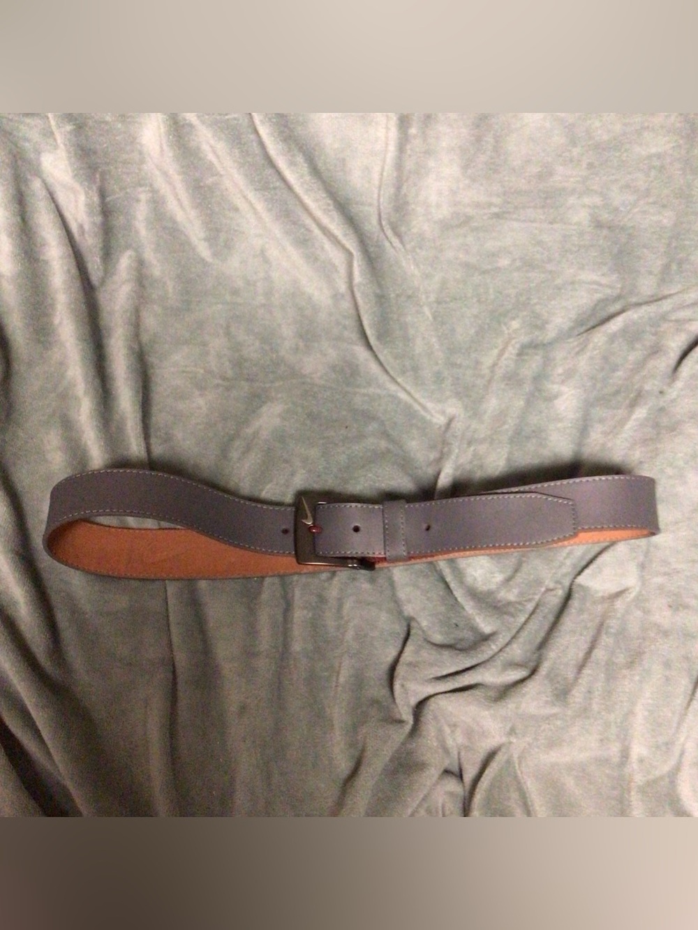 Nike G flex gray Leather golf Belt with Black Swoosh Buckle. Good condition. 36